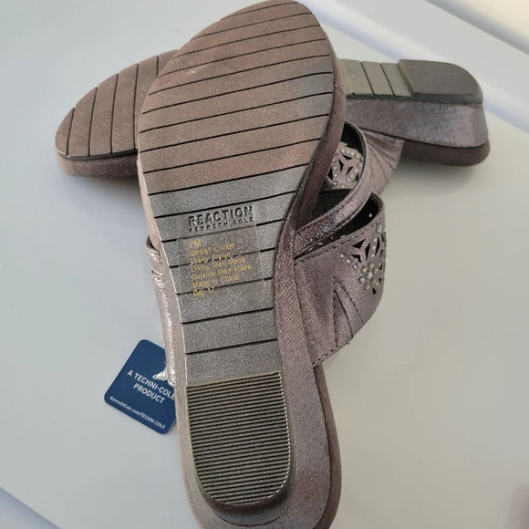 Kenneth Cole Reaction Pewter Sandals w,/ Crystals / Fits best 6.5 - Picture 5 of 7